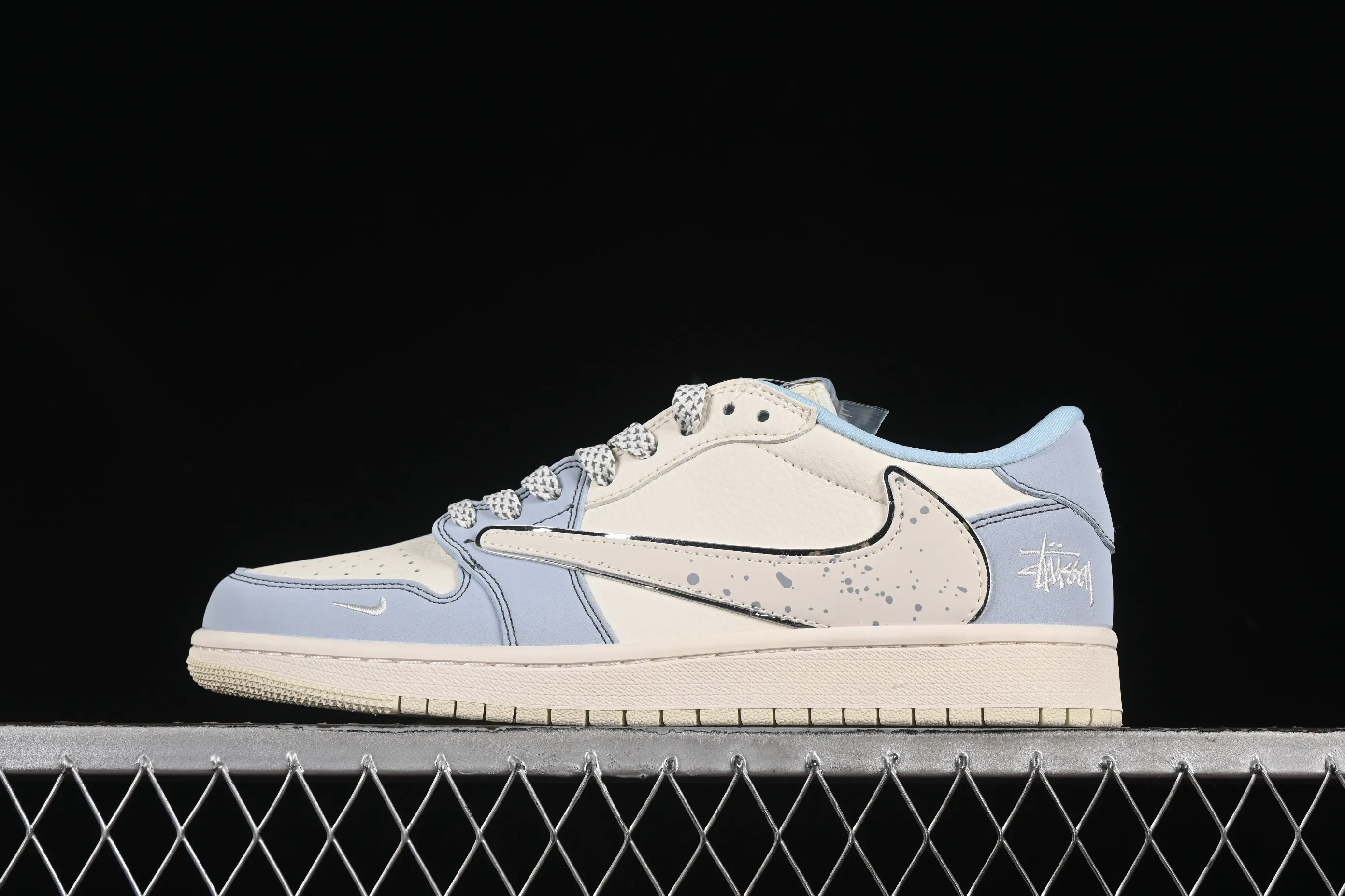 All Categories Air Jordan Jordan Series Basketball Shoes Air Jordan 1 Low High-end Customized Low-top Shoes Travis Scott x Fragment Design x Air Jordan 1 Low OG SP AJ1 Joe 1 Stussi Joint Light Blue Splash Low-top Cultural Casual Shoes ZH2598-249